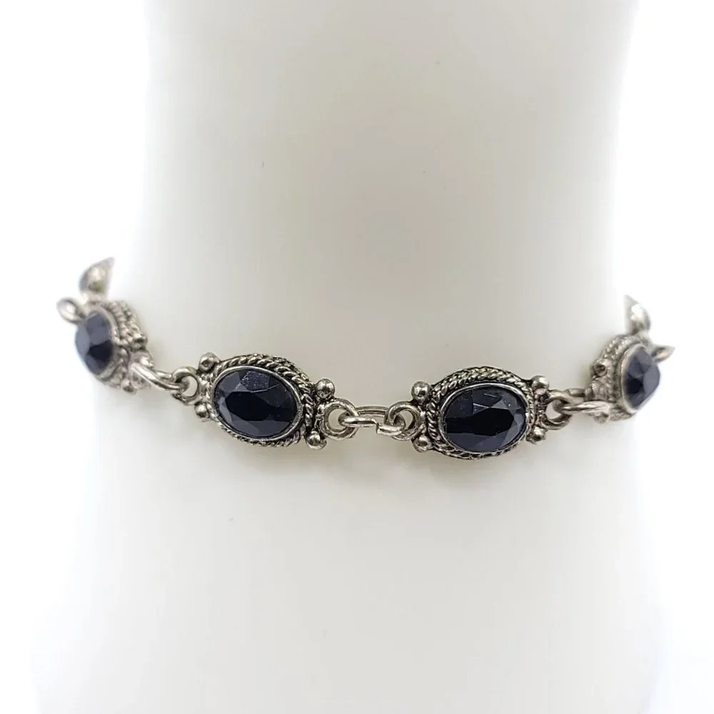 Silver Tone Faux Black Onyx Glass Oval Gemstone Braided Border Bracelet Vintage